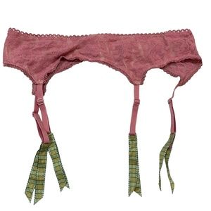 Victoria's Secret Sexy Pink Floral Lace Nylon Plaid Garter Belt NWT, Size XS/S